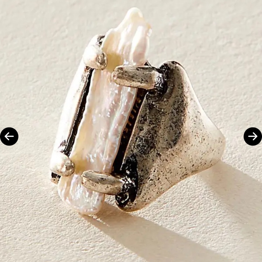 Free people Silver Baroque Pearl Statement Ring - Picture 1 of 12